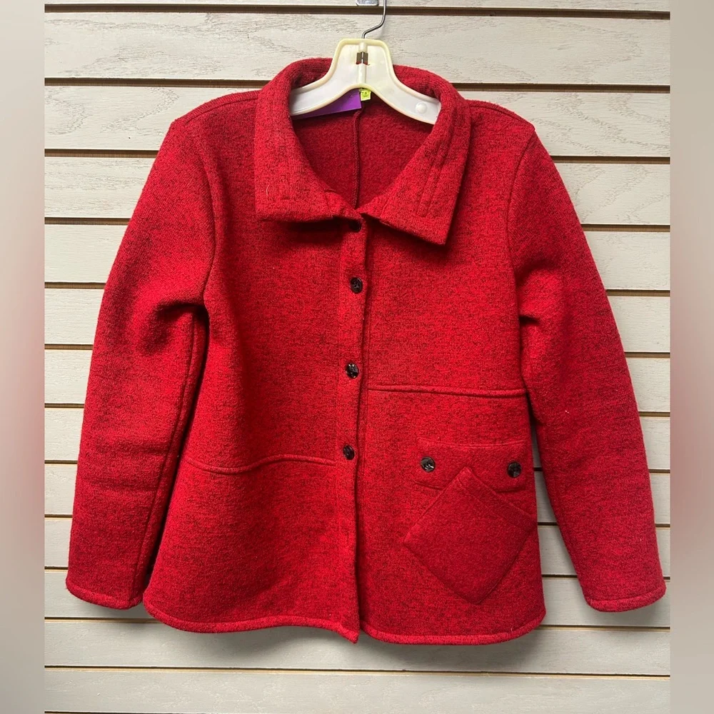 Elegant Scarlet Coat - Picture 1 of 6